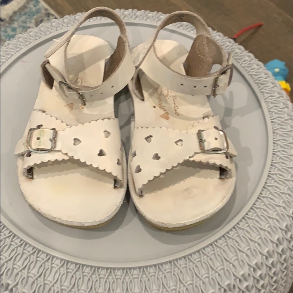 White sun sans